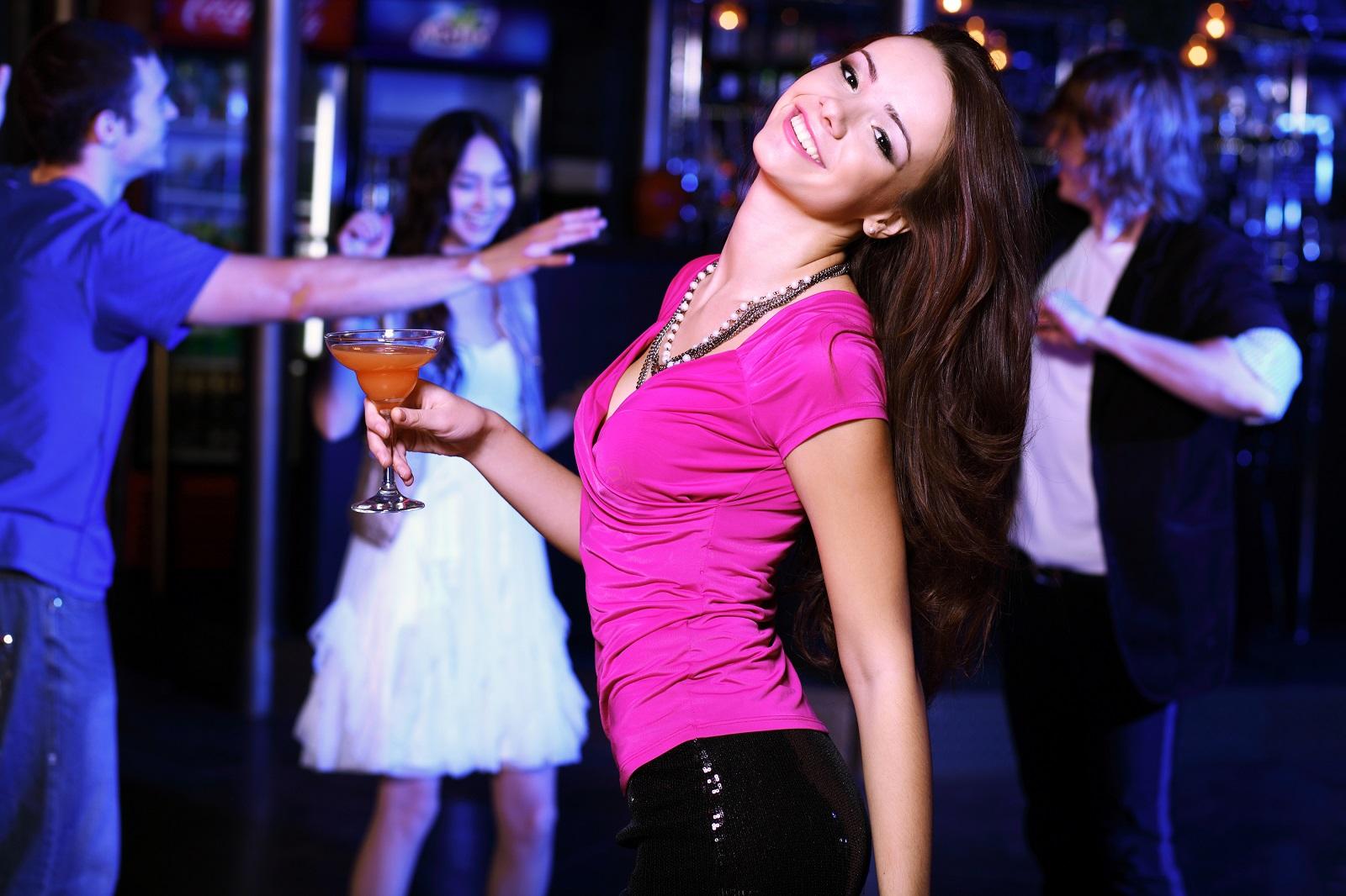 Клубные фото - клубные девушки фото, клубные вечеринки фото – ФотоКто
